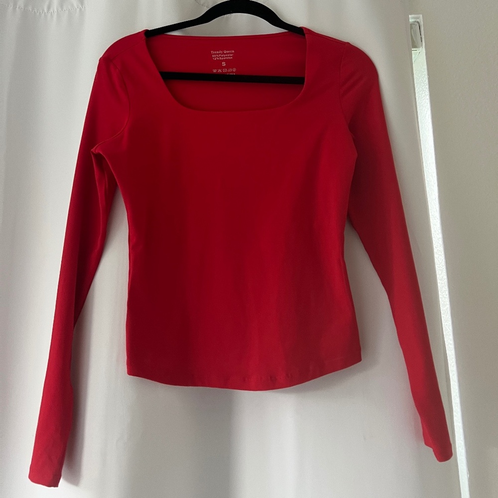 Square neck tight long sleeve top